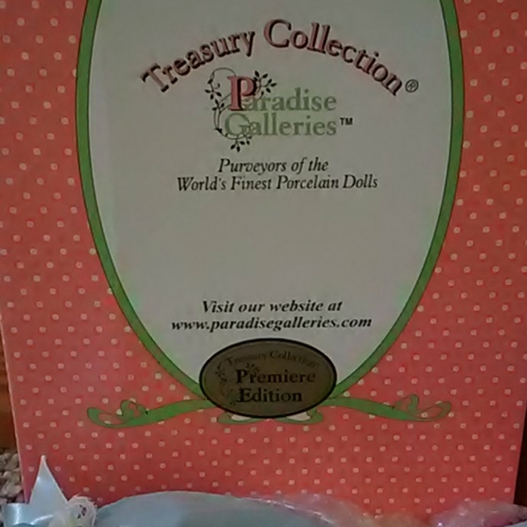 New in box Paradise Galleries Doll - Picture 7 of 8